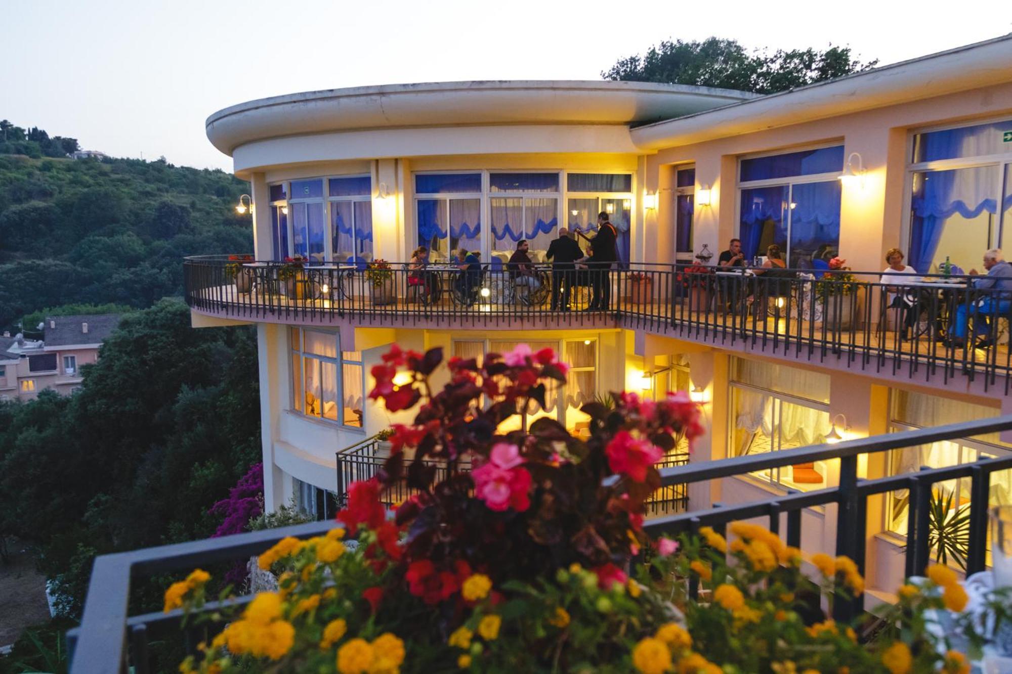 גאטה Summit Hotel מראה חיצוני תמונה